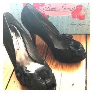 Poetic License Holiday Delight